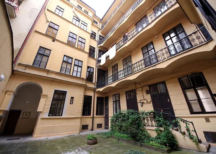 4Bdr Old Town Flat By Church Of St Anne